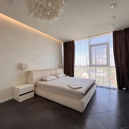Apartment 8 Pearl - Brilliant Sight