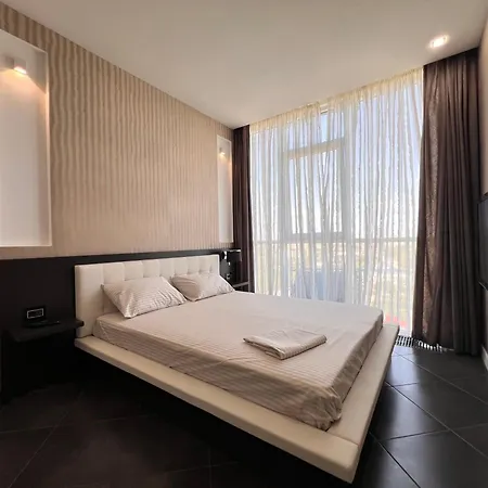 8 Pearl - Brilliant Sight Apartment
