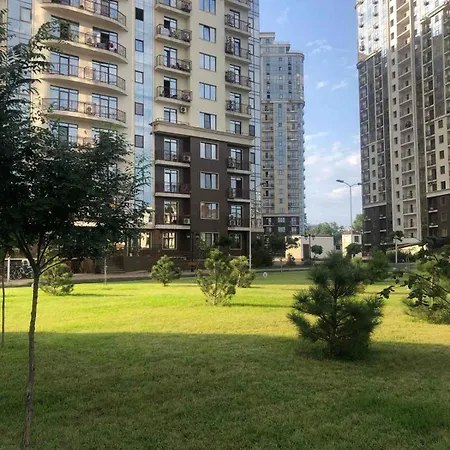 Apartment 8 Pearl - Brilliant Sight *